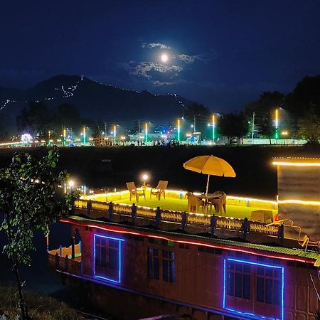 Houseboat Karima Palace Srinagar  Ngoại thất bức ảnh