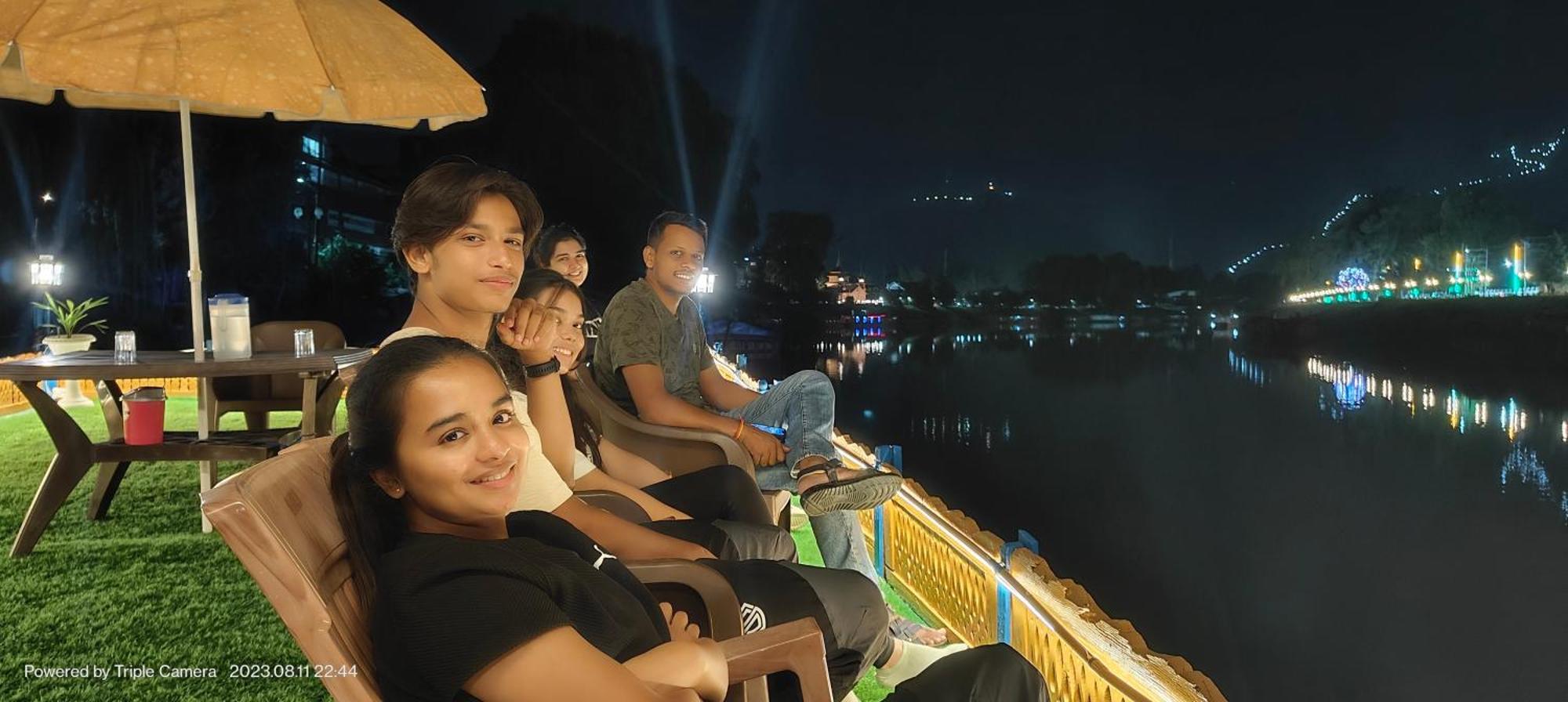 Houseboat Karima Palace Srinagar  Ngoại thất bức ảnh